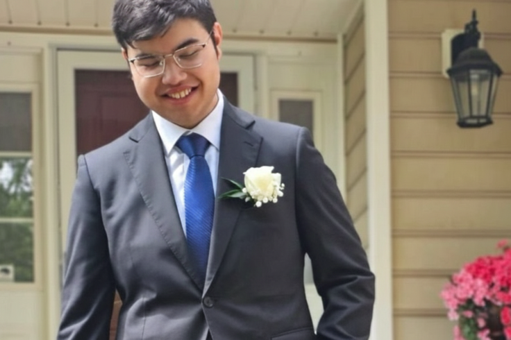 Mukhammad Aziz Umurzokov Prom